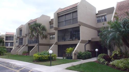 109-240 Lakeview Dr, Weston, FL, 33326-1042 | Card Image