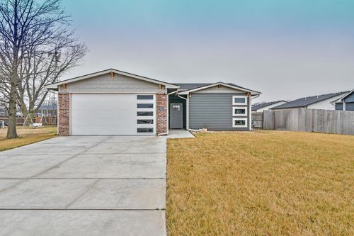 945 Arrow Head St, Clearwater, KS, 67026 | Card Image