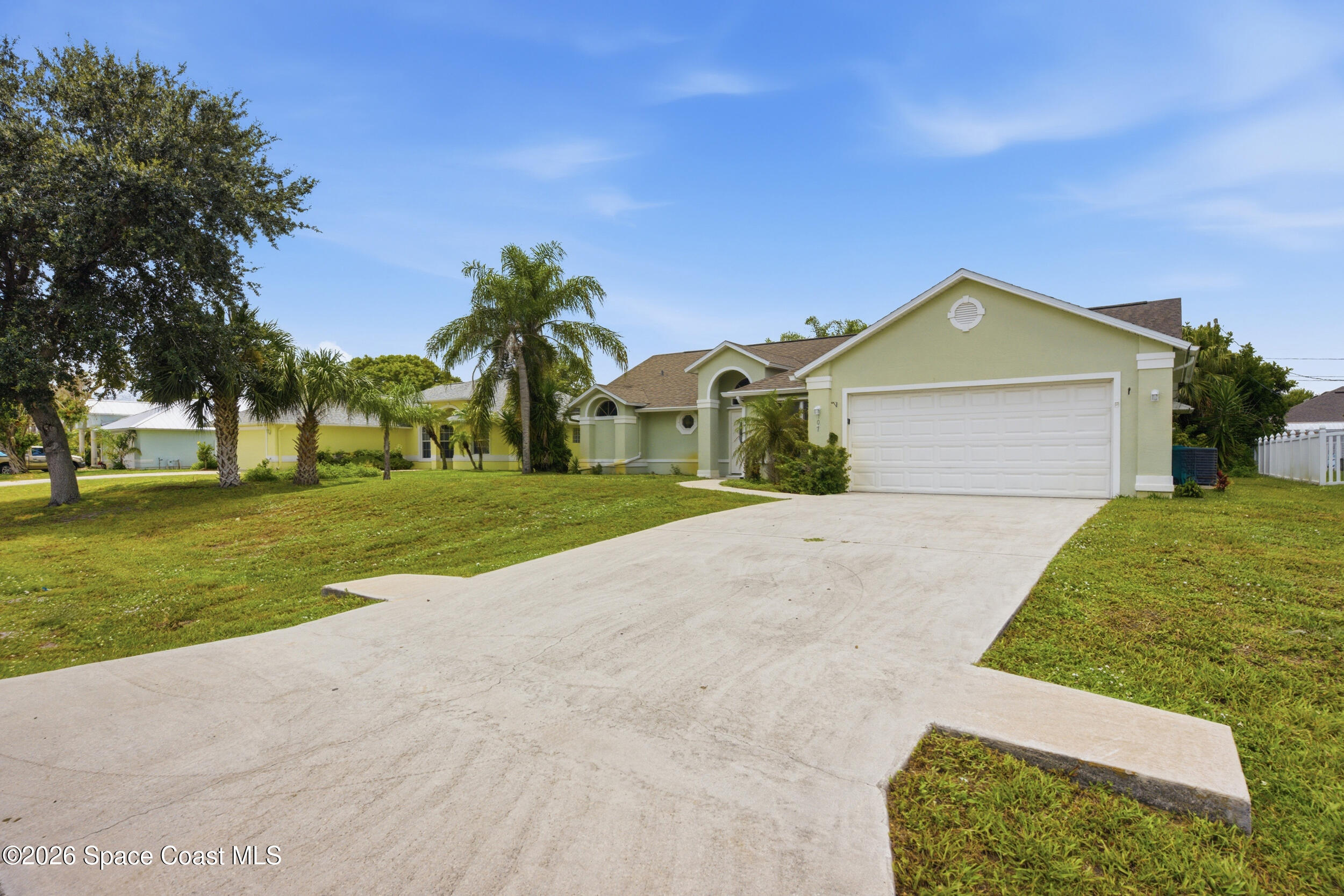 Residential in Sebastian 3
