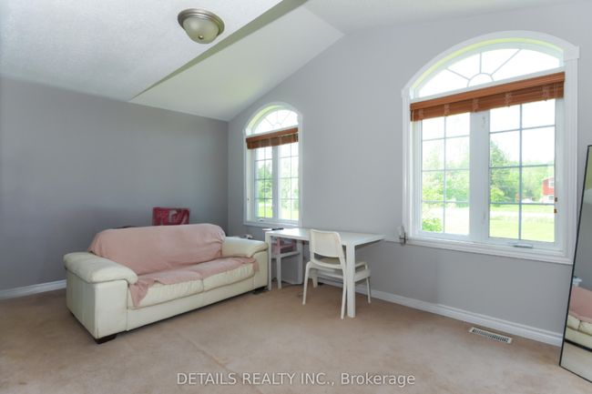 4848 Thunder Rd, House other with 4 bedrooms, 3 bathrooms and 4 parking in Carlsbad Springs ON | Image 6