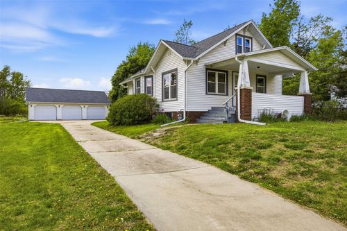 1621 Oakland Rd, Cedar Rapids, IA, 52402-4767 | Card Image