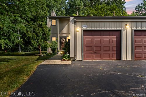 25118 Woodvale Dr N, Southfield, MI, 48034-1277 | Card Image