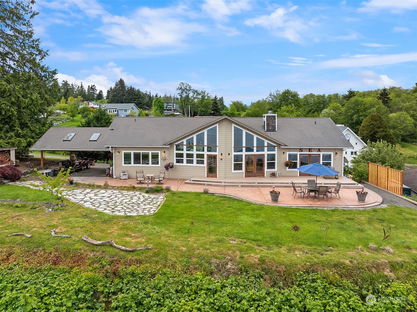Loki Bluff Dr, Hansville, WA 98340