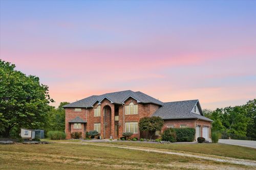 1169 E 424th Rd, Bolivar, MO, 65613-8532 | Card Image