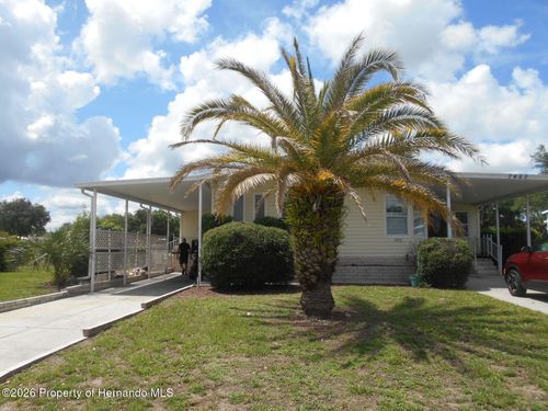 7452 Dinsmore St, Brooksville, FL, 34613-5963 | Card Image