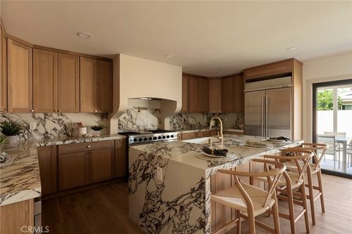 6829 E Parapet St, Long Beach, CA, 90808-3046 | Card Image