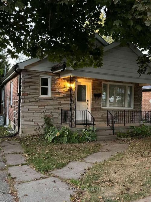 {{alt}} | Card Image