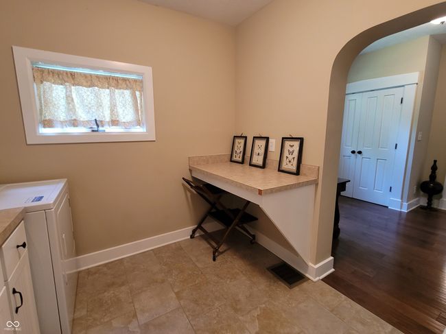 Folding table. | Image 53