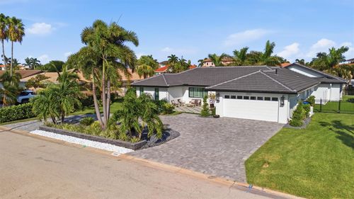 2022 Hawaii Ave Ne, St Petersburg, FL, 33703-3420 | Card Image