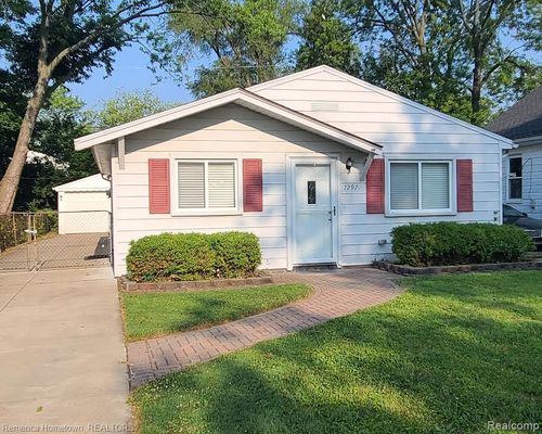 7297 Floral St, Westland, MI, 48185-2617 | Card Image