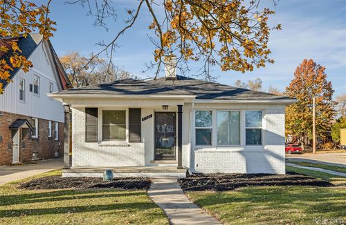 11921 E Outer Dr, Detroit, MI, 48224-2612 | Card Image