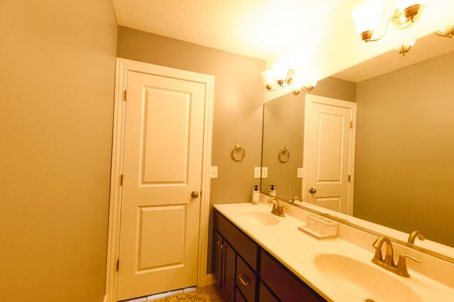 2608 Fieldstone Ct, House other with 4 bedrooms, 4 bathrooms and 3 parking in Normal IL | Image 25