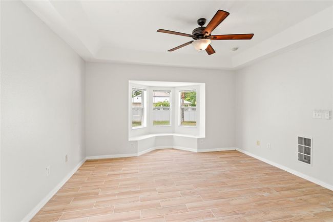 Primary Bedroom | Image 13