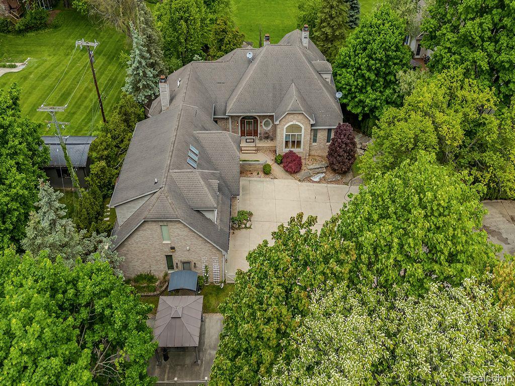 Spring Dr, Northville, MI 48167 #1