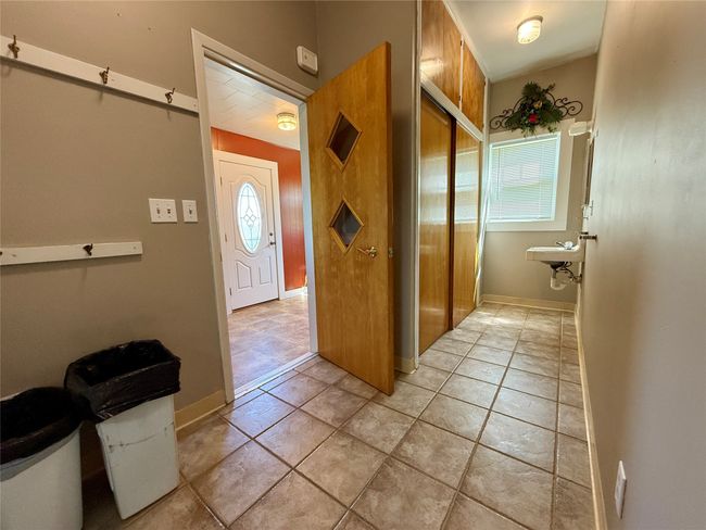 Entry | Image 16