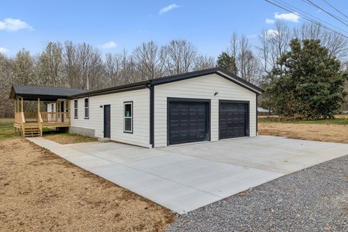 1985 Mosley Ferry Rd, Chapmansboro, TN, 37035-5209 | Card Image