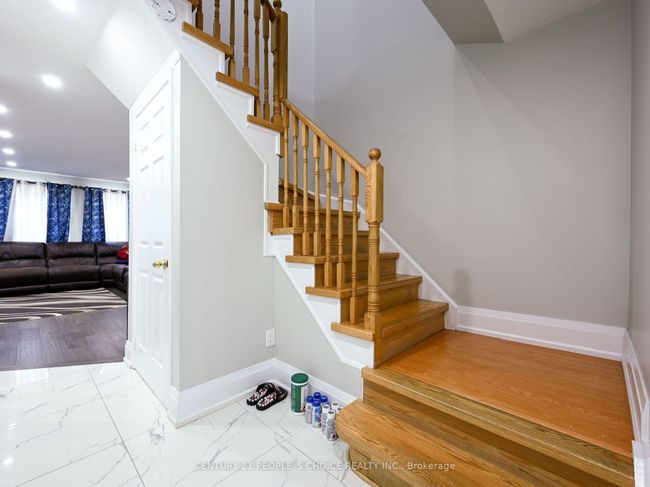22 Gilgorm Rd, Condo with 3 bedrooms, 3 bathrooms and 1 parking in Brampton ON | Image 21