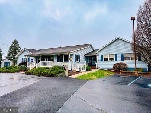 3721 Crescent Ct W, Whitehall, PA, 18052-3446 | Card Image