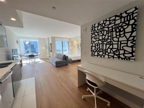 apt-703-31 Se 6th St, Miami, FL, 33131-3168 | Card Image