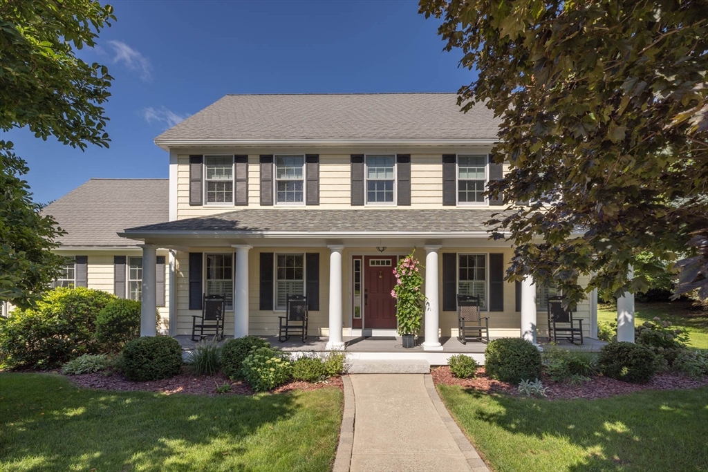Ashley Ln, Merrimac, MA 01860