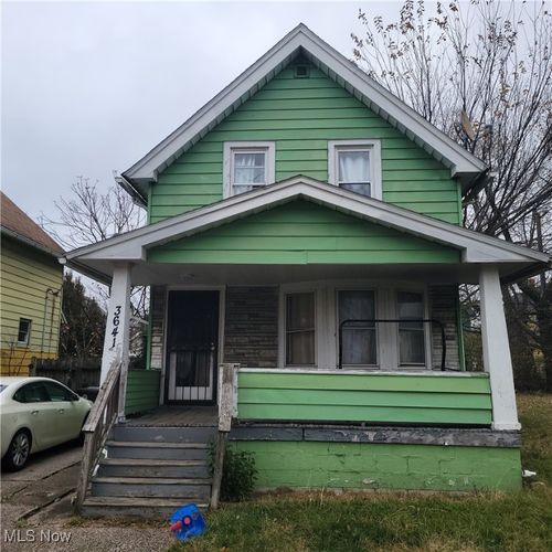 3641 E 104th St, Cleveland, OH, 44105-2405 | Card Image
