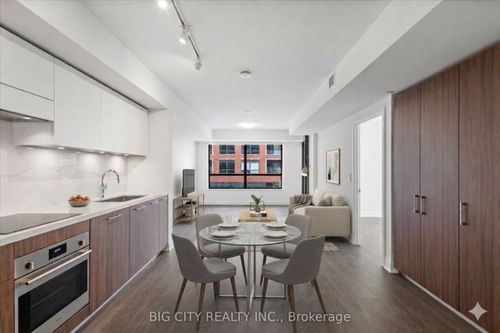 305-33 Frederick Todd Way, East York, ON, M4G0C9 | Card Image
