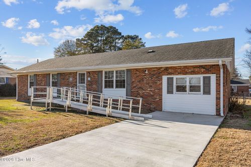 3992 Sunny Lane Dr, Ayden, NC, 28513-7135 | Card Image