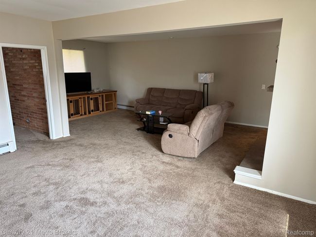 1095 Cora Dr, House other with 3 bedrooms, 2 bathrooms and null parking in Flint MI | Image 15