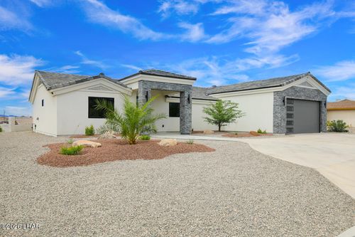 2585 Everglades Dr, Lake Havasu City, AZ, 86403-4924 | Card Image