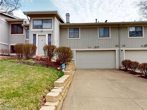 7181 N Churchill Pl, Concord Township, OH, 44077-9571 | Card Image