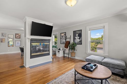 2-589 Willard St, Quincy, MA, 02169-6257 | Card Image
