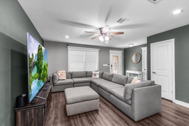 2512 Avenue H, House other with 3 bedrooms, 2 bathrooms and null parking in Fort Worth TX | Image 5