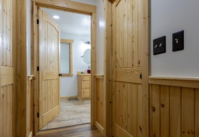 Primary Bathroom | Image 34