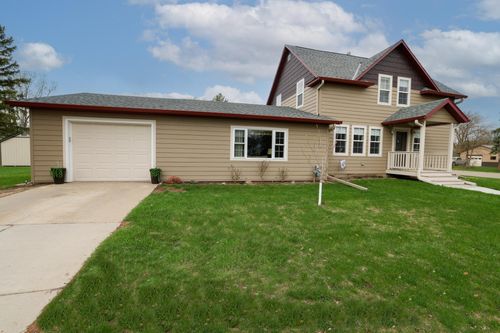 670 Myrtle Ave N, Browerville, MN, 56438-9001 | Card Image