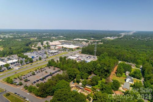9032 Boyd Dr, Matthews, NC, 28105-4526 | Card Image
