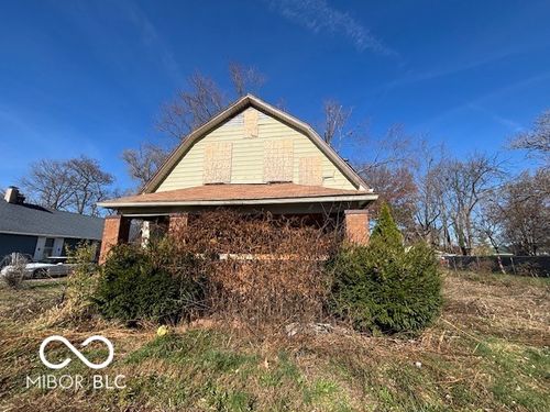 1532 Spruce St, Terre Haute, IN, 47807-2207 | Card Image