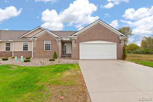 2821 Eunice Cir, Adrian, MI, 49221-4295 | Card Image