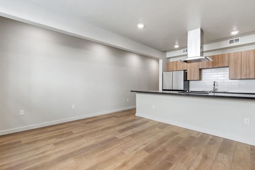 204-59 E Park St, Butte, MT, 59701-1711 | Card Image