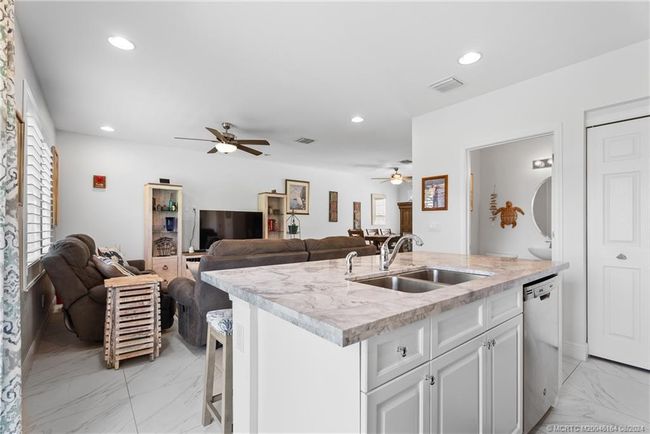 2810 Nw Treviso Cir, Townhouse with 3 bedrooms, 3 bathrooms and 1 parking in Port Saint Lucie FL | Image 11