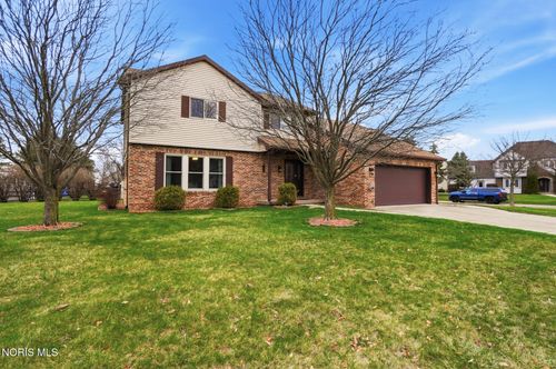 621 Cedar Ln, Bowling Green, OH, 43402-1467 | Card Image