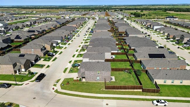 Aerial perspective of suburban area | Image 37