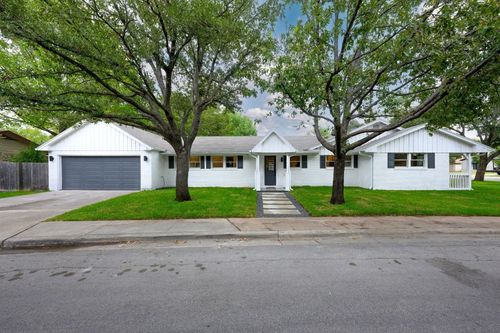 2710 Greenlawn Pkwy, Austin, TX, 78757-2133 | Card Image