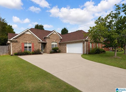 109 Hastings Ln, Maylene, AL, 35114-5435 | Card Image