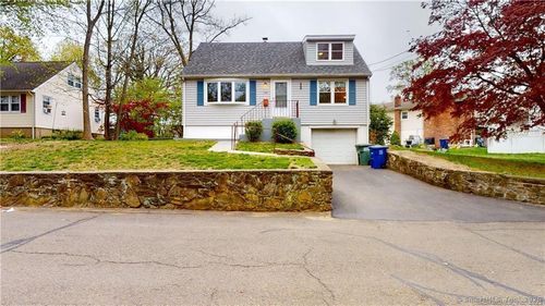 145 Rooster River Blvd, Bridgeport, CT, 06606-2624 | Card Image