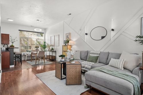 104-520 E 500 S, Salt Lake City, UT, 84102-2707 | Card Image