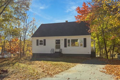 48 Circuit Street, Manchester, NH, 03103 | Card Image