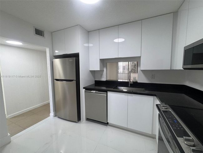 4303 - 1830 Sw 81 St Ave, Condo with 2 bedrooms, 2 bathrooms and null parking in North Lauderdale FL | Image 5