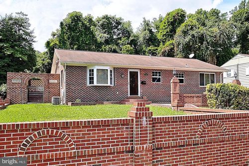 15412 Michigan Rd, WOODBRIDGE, VA, 22191-3716 | Card Image