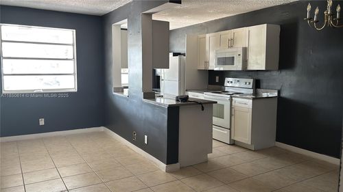 apt-108-1100 Ne 1st Ct, Hallandale Beach, FL, 33009-4412 | Card Image