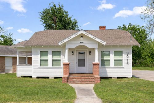 3916 Kennon Street, Houston, TX, 77009 | Card Image